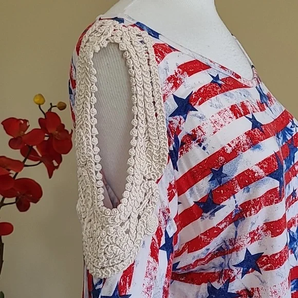 Stars & Stripes Cold Shoulder Top Rue21 Flag Patriotic 4th Womens 3/4 Sleeve Med - Picture 4 of 14